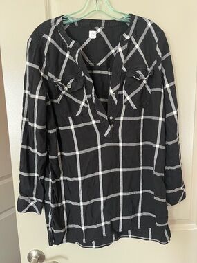 GAP Black and White Windowpane Shirt with Chest Detail